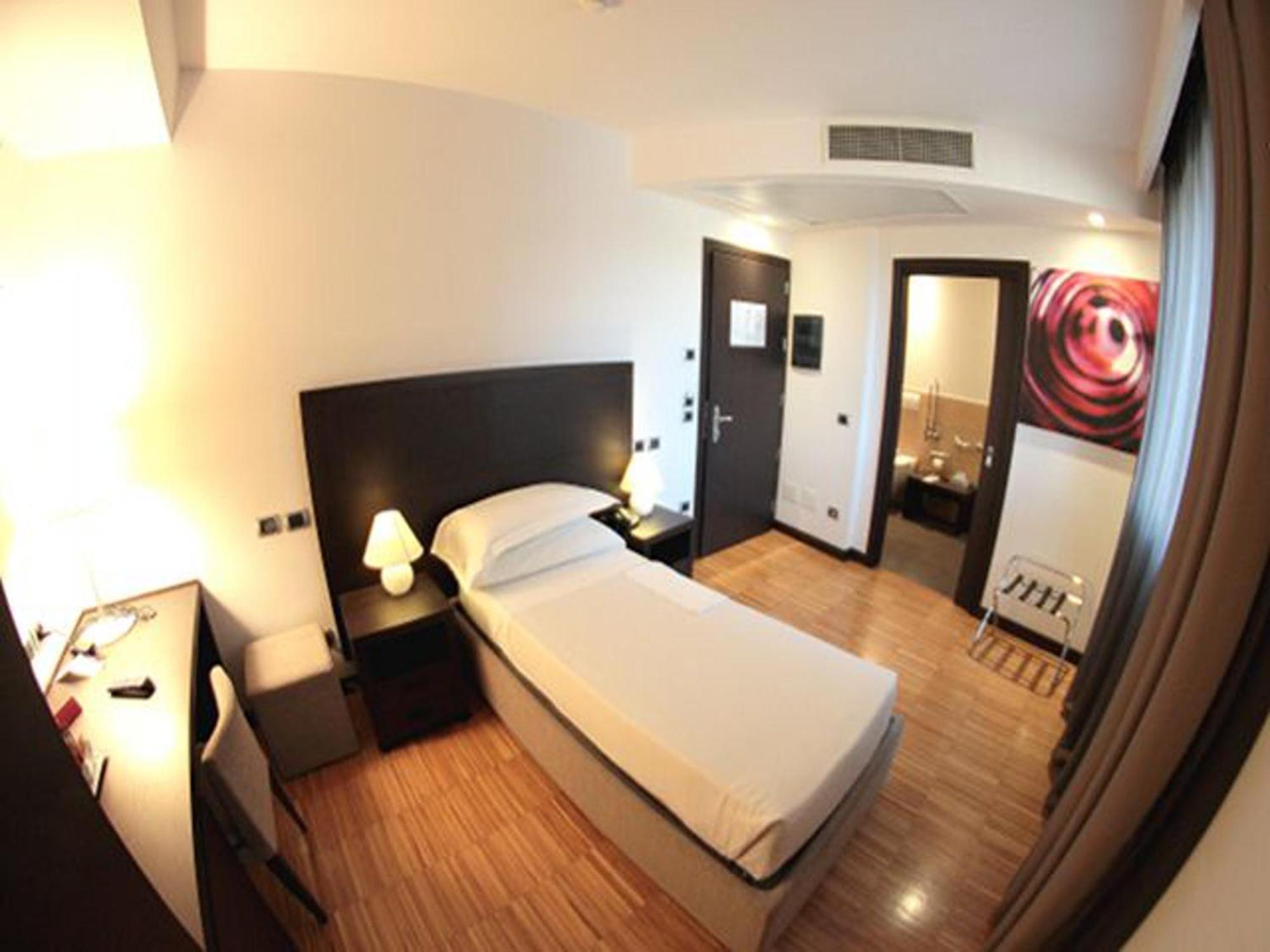 Postumia Hotel Design Одерцо Номер фото